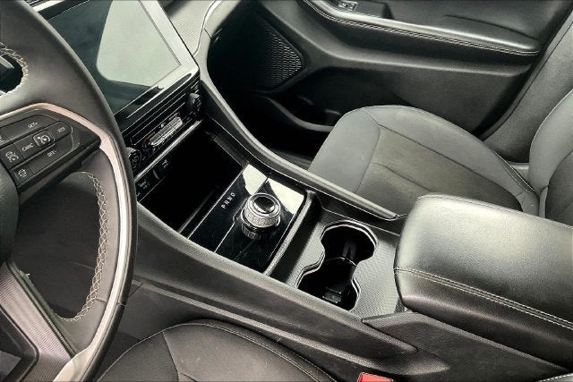 2024 Jeep Grand Cherokee Laredo 4x4