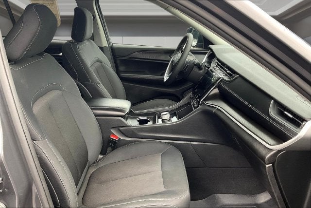 2024 Jeep Grand Cherokee Laredo 4x4