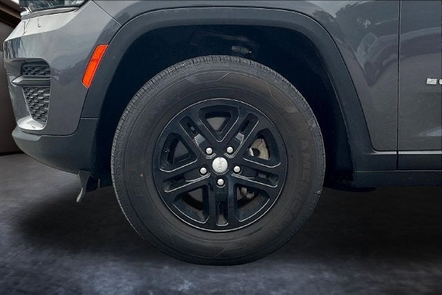 2024 Jeep Grand Cherokee Laredo 4x4