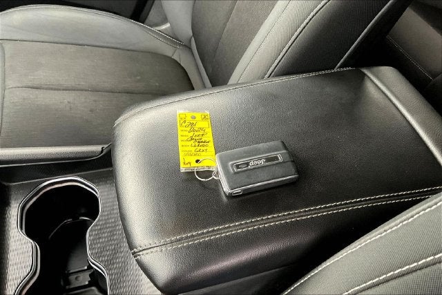 2024 Jeep Grand Cherokee Laredo 4x4