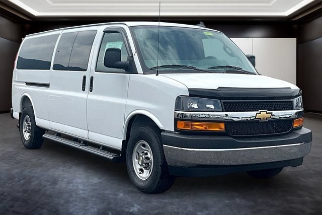 2026 Chevrolet Express Passenger 1LS