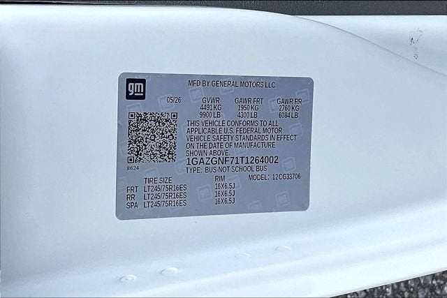 2026 Chevrolet Express Passenger 1LS