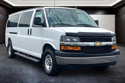 2026 Chevrolet Express Passenger 1LS