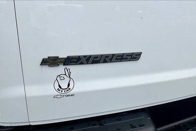 2026 Chevrolet Express Passenger 1LS