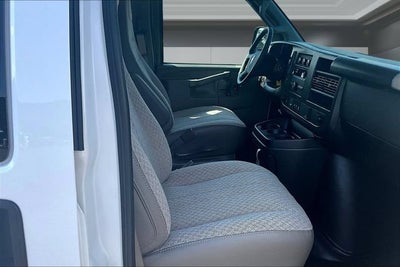 2026 Chevrolet Express Passenger 1LS