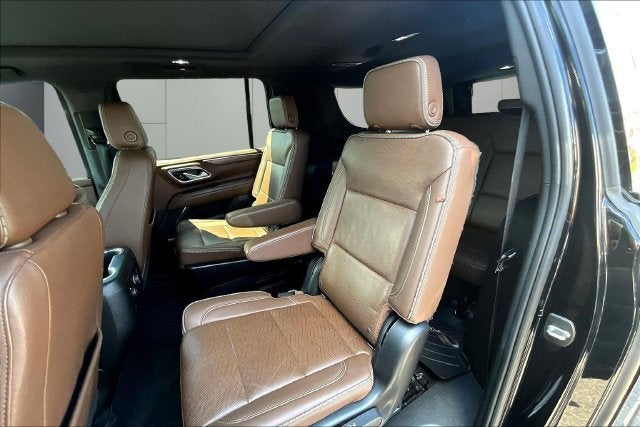 2023 Chevrolet Suburban High Country