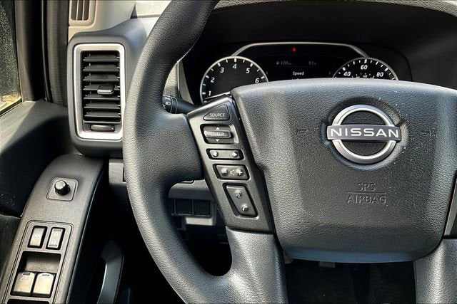 2022 Nissan Frontier Crew Cab SV 4x2