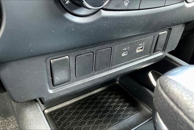 2022 Nissan Frontier Crew Cab SV 4x2