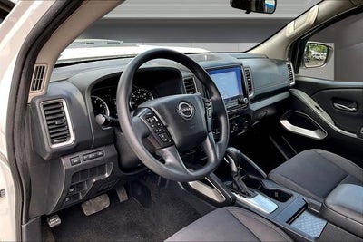 2022 Nissan Frontier Crew Cab SV 4x2