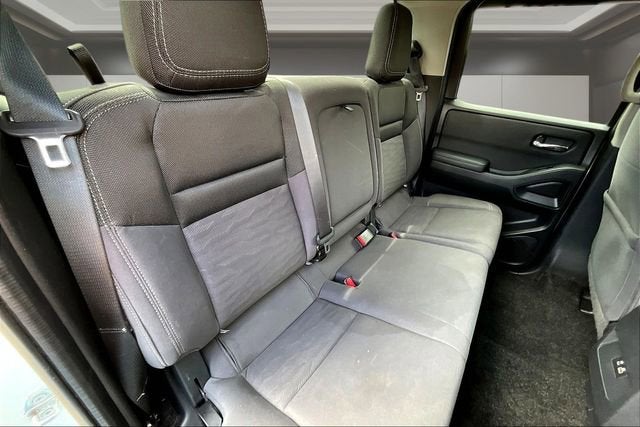 2022 Nissan Frontier Crew Cab SV 4x2