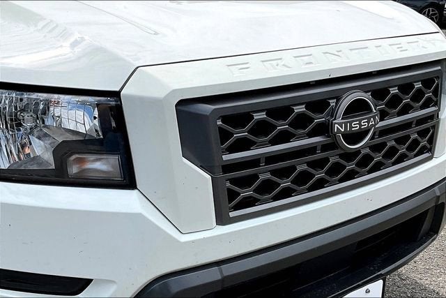 2022 Nissan Frontier Crew Cab SV 4x2