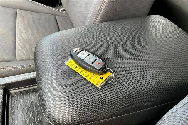 2022 Nissan Frontier Crew Cab SV 4x2