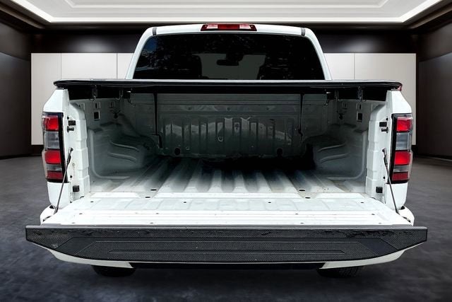 2022 Nissan Frontier Crew Cab SV 4x2