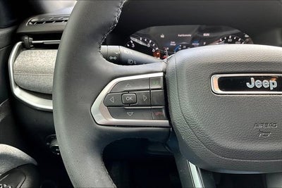2023 Jeep Compass Latitude Lux FWD