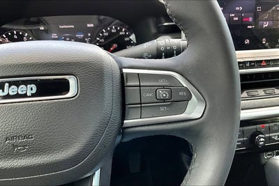 2023 Jeep Compass Latitude Lux FWD