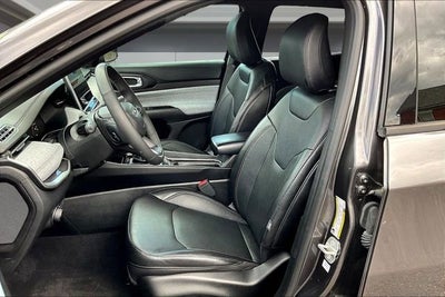 2023 Jeep Compass Latitude Lux FWD