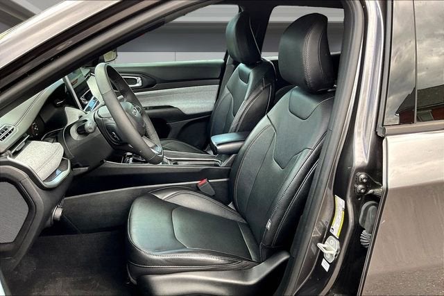 2023 Jeep Compass Latitude Lux FWD