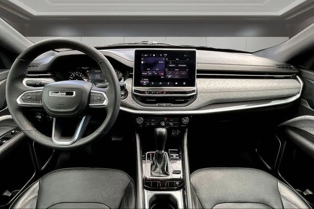 2023 Jeep Compass Latitude Lux FWD