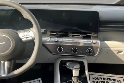 2024 Hyundai Kona SE