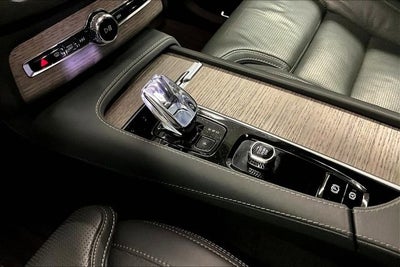 2023 Volvo XC90 Recharge Plug-In Hyb Ultimate Bright Theme