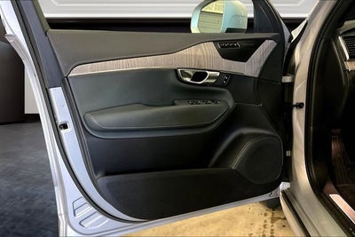 2023 Volvo XC90 Recharge Plug-In Hyb Ultimate Bright Theme