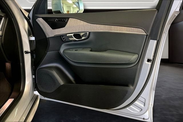 2023 Volvo XC90 Recharge Plug-In Hyb Ultimate Bright Theme