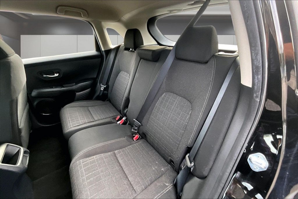 2025 Honda HR-V LX