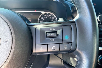 2022 Nissan Pathfinder SV