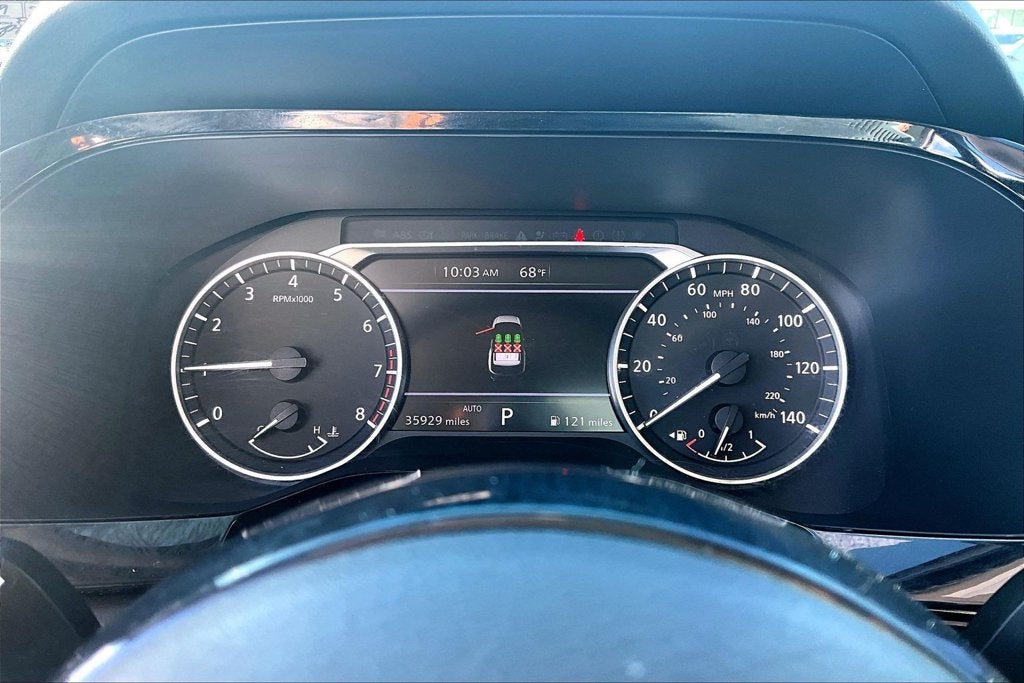 2022 Nissan Pathfinder SV