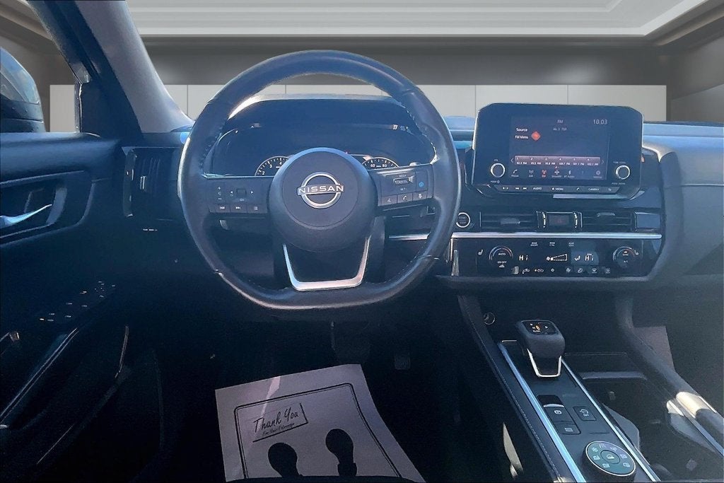 2022 Nissan Pathfinder SV