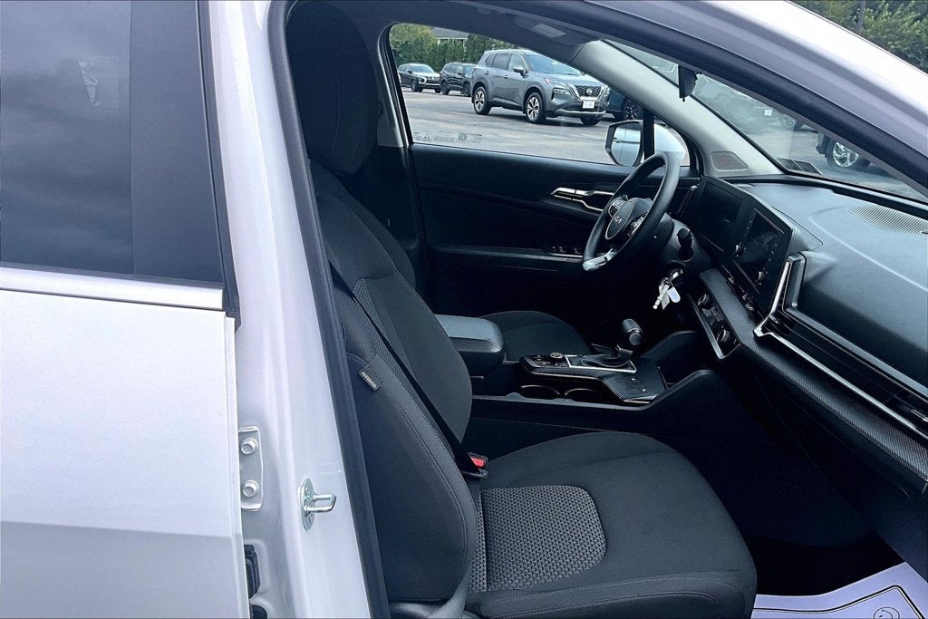 2025 Kia Sportage LX