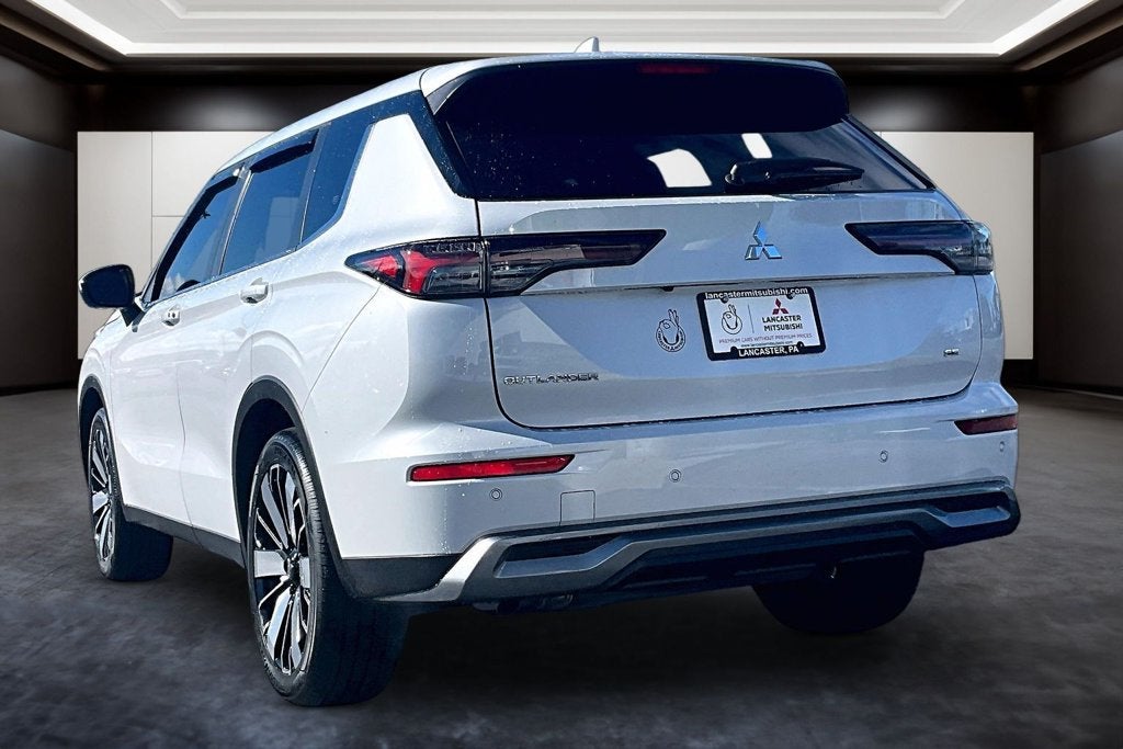 2026 Mitsubishi Outlander SE