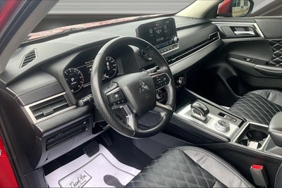 2023 Mitsubishi Outlander SEL