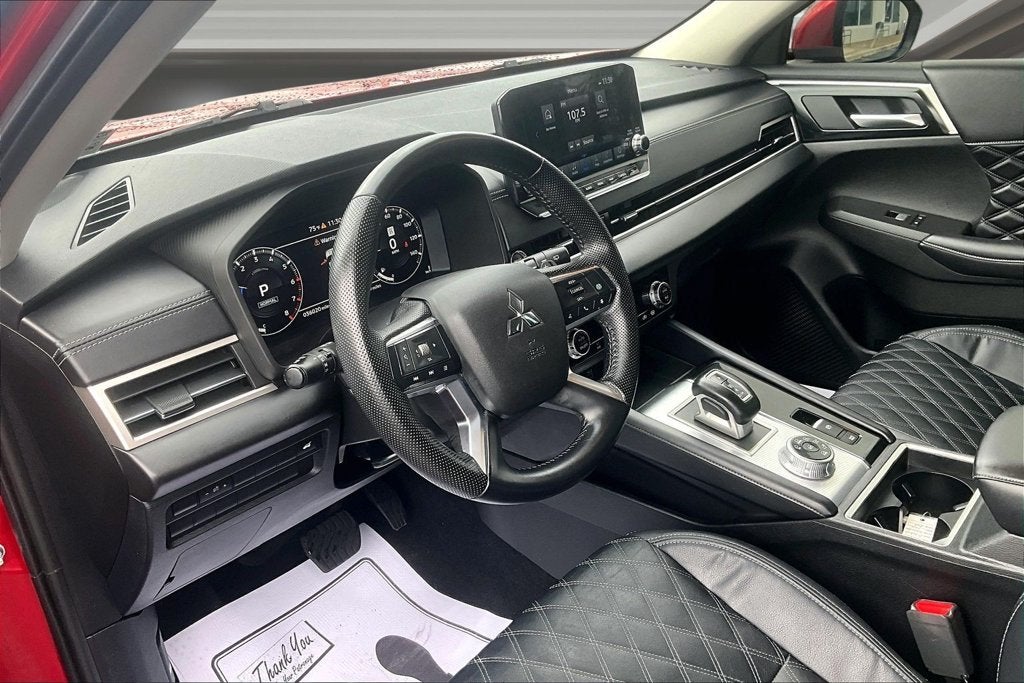 2023 Mitsubishi Outlander SEL