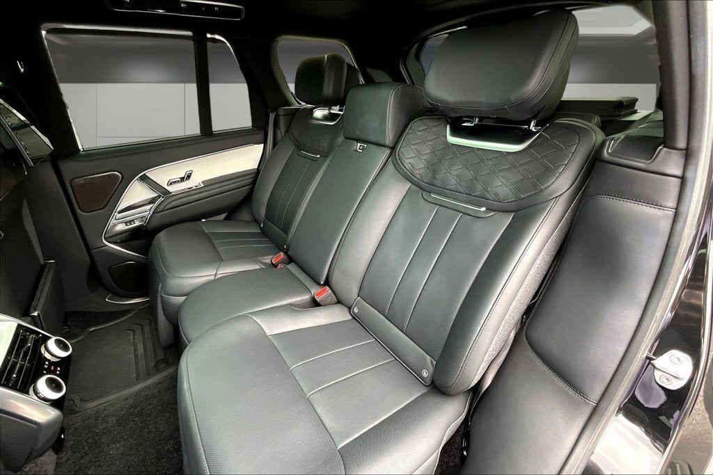 2023 Land Rover Range Rover SV
