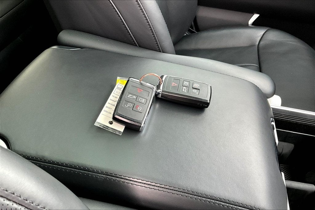 2023 Land Rover Range Rover SV
